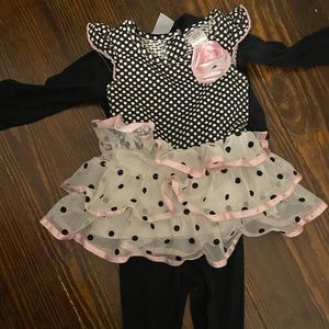 Baby girl 3 piece outfit.